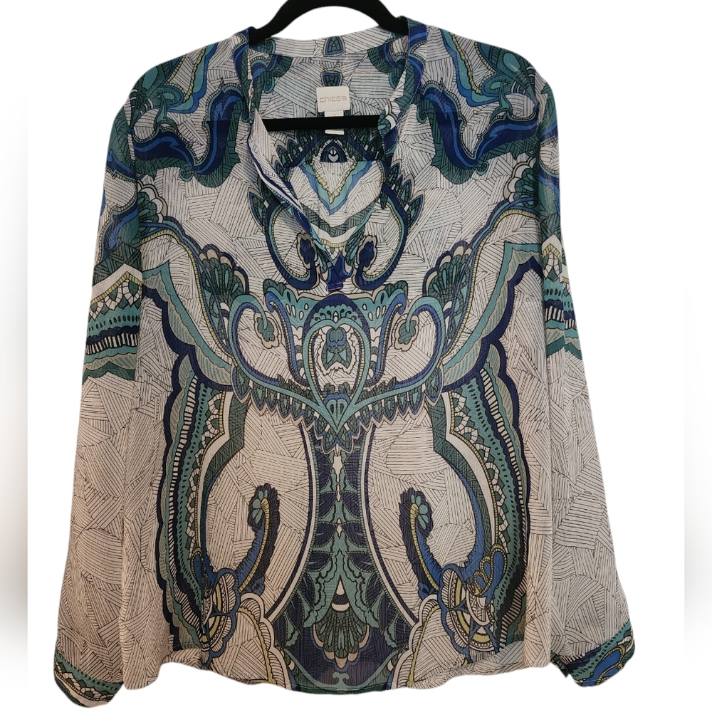 Chicos Sheer Paisley Design Long Sleeved Top Shirt tail Hem V Neck Collar SZ Lg